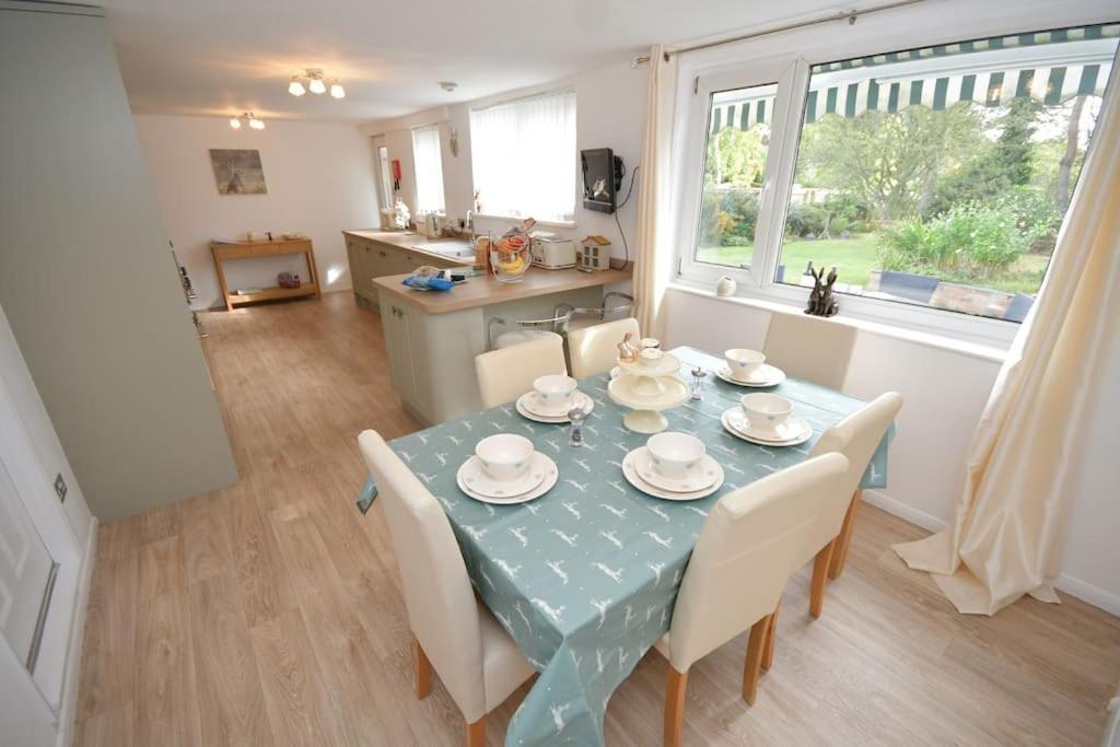 Little Hare Lodge - Spacious 2 Bedroom Attached Bungalow Woodhall Spa Exterior photo